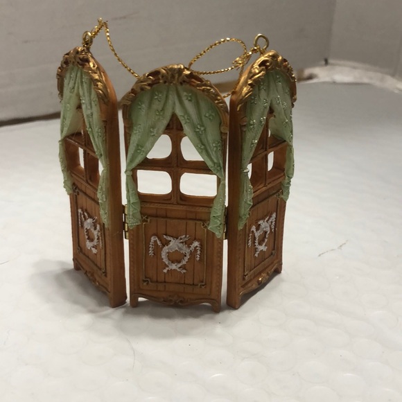 CHRISTMAS ORNAMENT-DRESSING SCREEN/DOLLHOUSE ITEM BY KURT ADLER - Picture 3 of 4